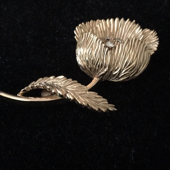 Vintage Crown Trifari Rhinestone Rose Brooch - Picture 3 of 5